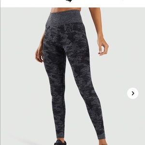 BLACK GYMSHARK LEGGINGS